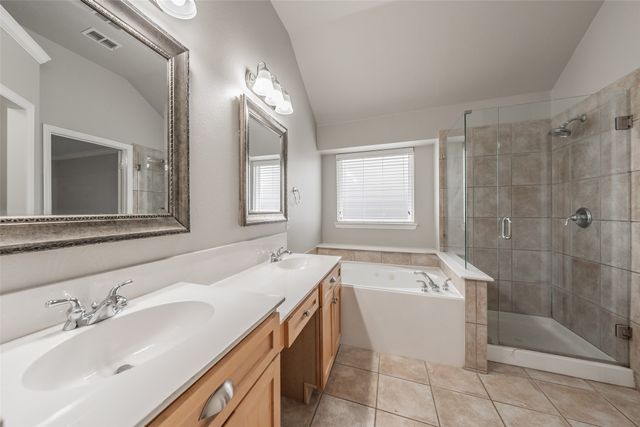 16 Mary Lou Court, Mansfield, TX 76063