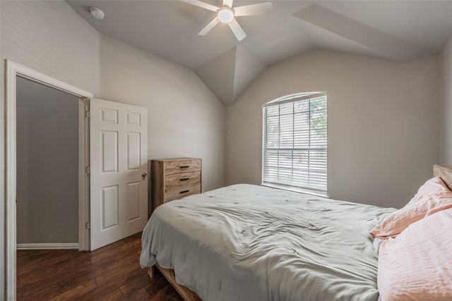 16 Mary Lou Court, Mansfield, TX 76063