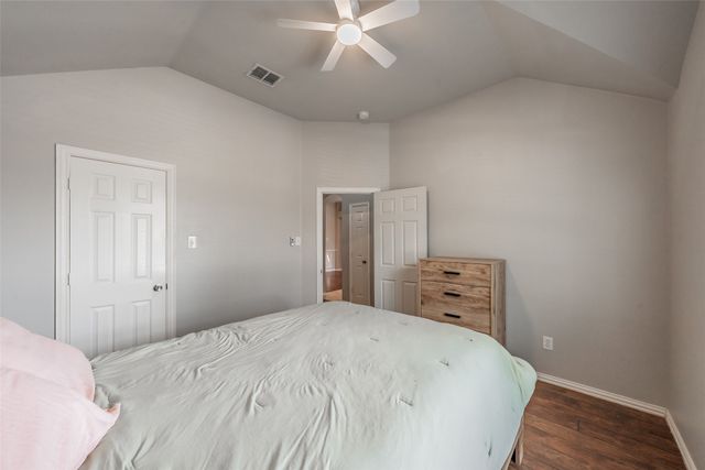 16 Mary Lou Court, Mansfield, TX 76063