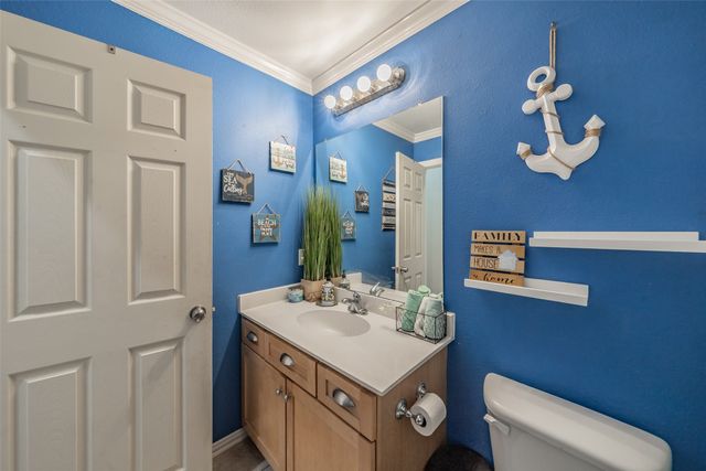 16 Mary Lou Court, Mansfield, TX 76063