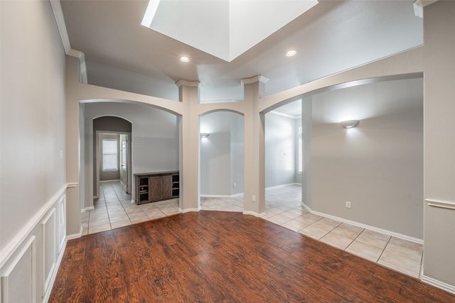 16 Mary Lou Court, Mansfield, TX 76063