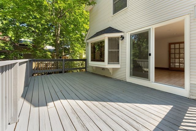 37 Cedar St 37, Wellesley, MA 02481