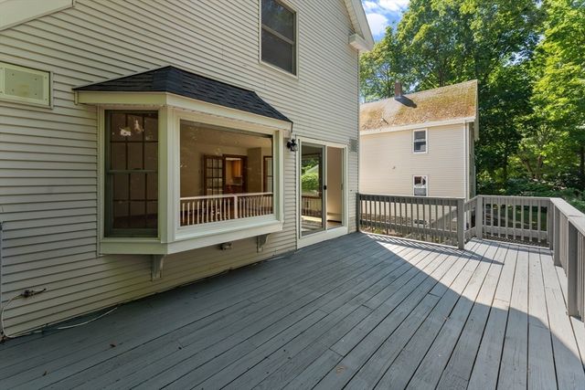 37 Cedar St 37, Wellesley, MA 02481