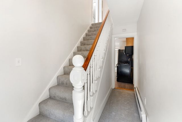 37 Cedar St 37, Wellesley, MA 02481