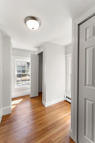 37 Cedar St 37, Wellesley, MA 02481