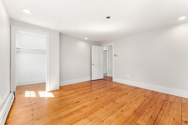 37 Cedar St 37, Wellesley, MA 02481