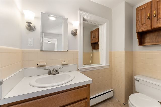 37 Cedar St 37, Wellesley, MA 02481