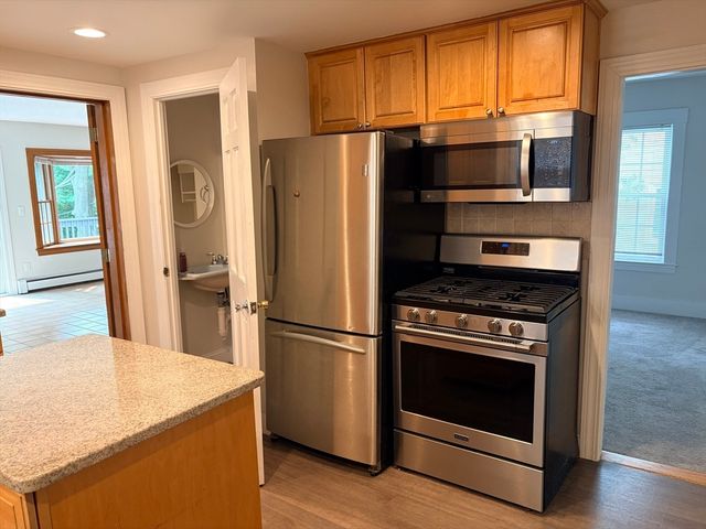 37 Cedar St 37, Wellesley, MA 02481