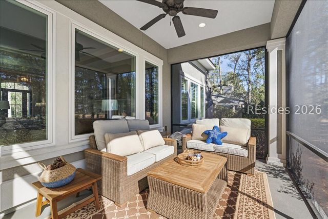 21 Coopers Hawk Rd, Hilton Head Island, SC 29926