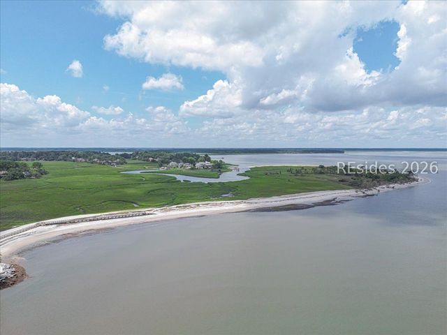 21 Coopers Hawk Rd, Hilton Head Island, SC 29926