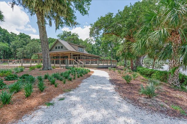 21 Coopers Hawk Rd, Hilton Head Island, SC 29926