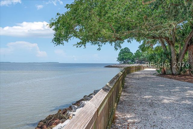21 Coopers Hawk Rd, Hilton Head Island, SC 29926