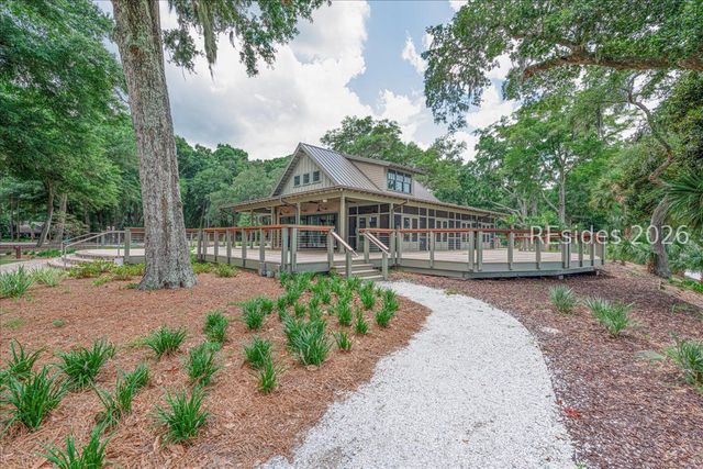 21 Coopers Hawk Rd, Hilton Head Island, SC 29926