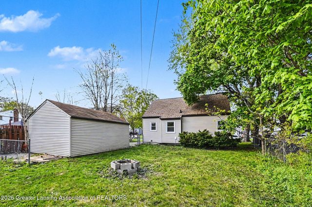 1915 Cooper Avenue, Lansing, MI 48910