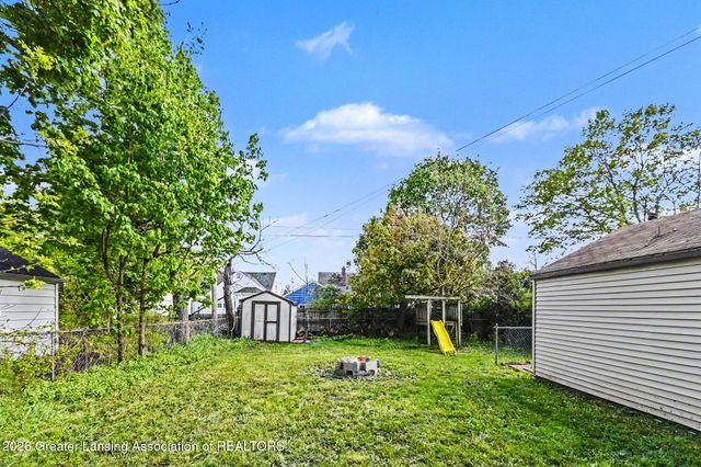 1915 Cooper Avenue, Lansing, MI 48910