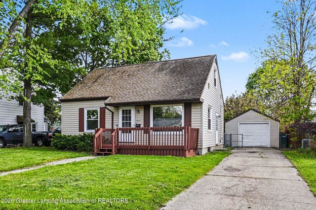 1915 Cooper Avenue, Lansing, MI 48910