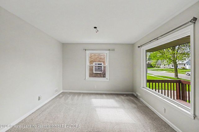 1915 Cooper Avenue, Lansing, MI 48910