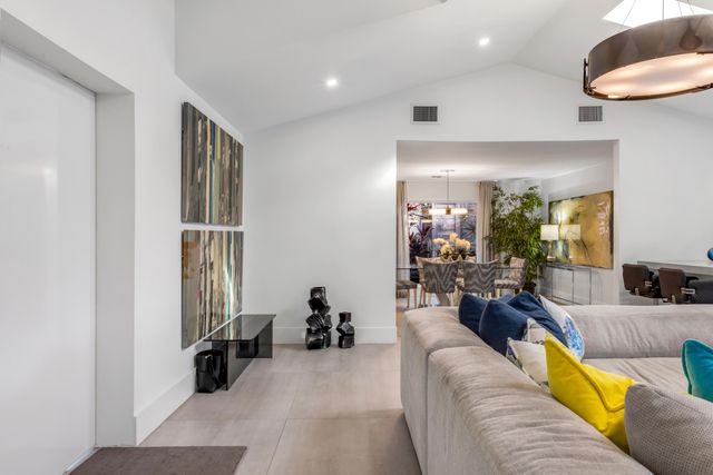 820 N Atlantic Drive, Lantana, FL 33462