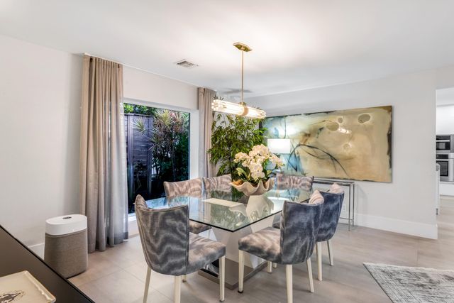 820 N Atlantic Drive, Lantana, FL 33462