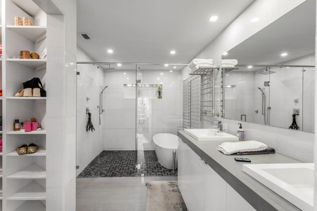 820 N Atlantic Drive, Lantana, FL 33462