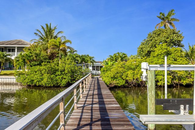 820 N Atlantic Drive, Lantana, FL 33462