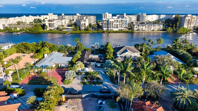 820 N Atlantic Drive, Lantana, FL 33462