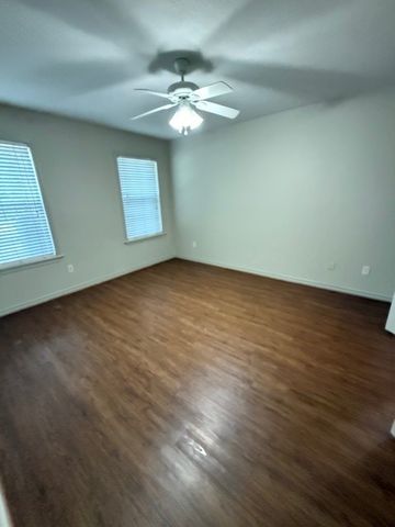 1410 Hoppess Street, Bryan, TX 77802