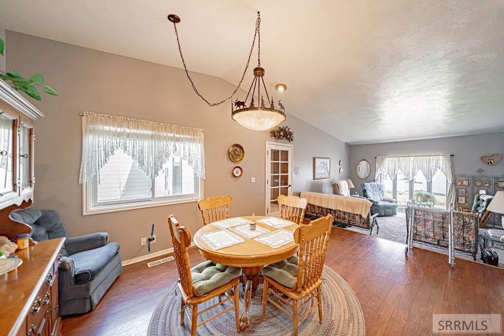 Image 10 of property listing at 2144 Pend Oreille Circle, Idaho Falls, ID 83404