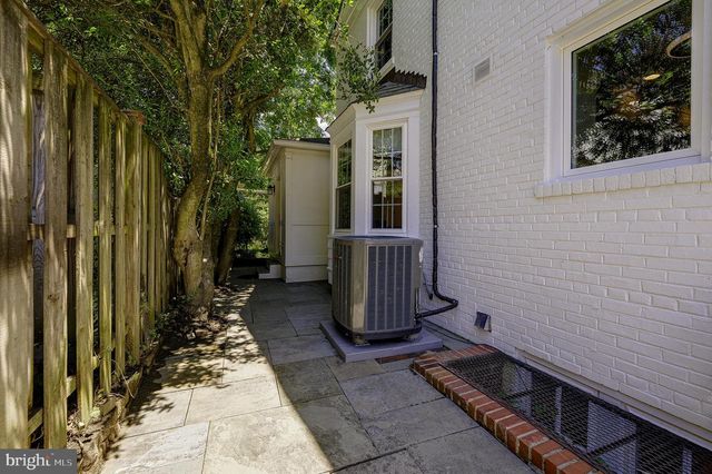 3905 LAIRD PL, Chevy Chase, MD 20815