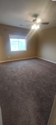 4405 Phoenix Ln, Pasco, WA 99301