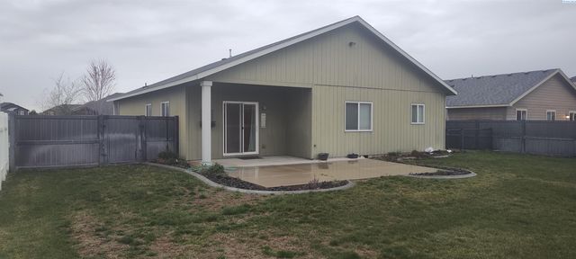 4405 Phoenix Ln, Pasco, WA 99301