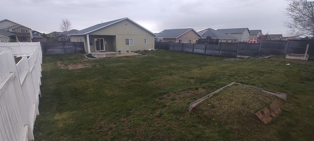 4405 Phoenix Ln, Pasco, WA 99301