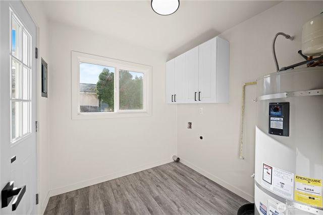 1802 Douglas Street, Mount Vernon, WA 98273