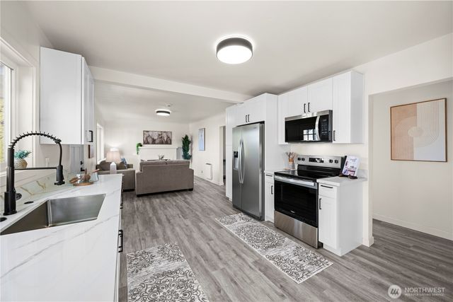 1802 Douglas Street, Mount Vernon, WA 98273