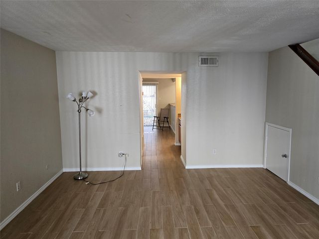 5917 Fairdale Lane 6, Houston, TX 77057