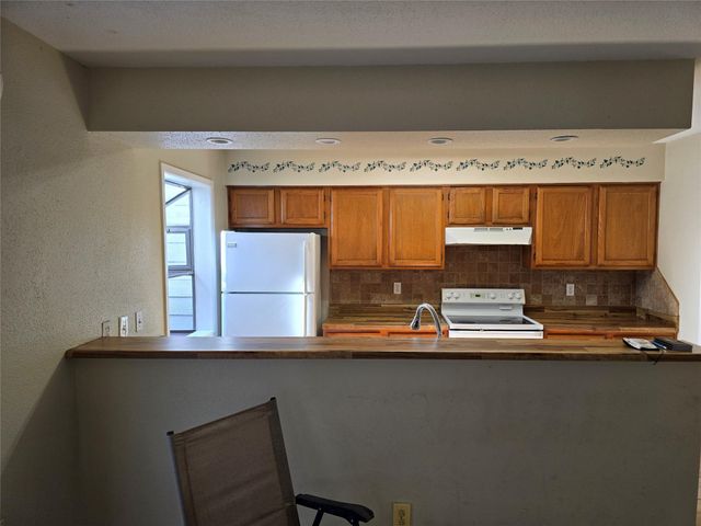 5917 Fairdale Lane 6, Houston, TX 77057