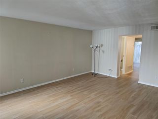 5917 Fairdale Lane 6, Houston, TX 77057