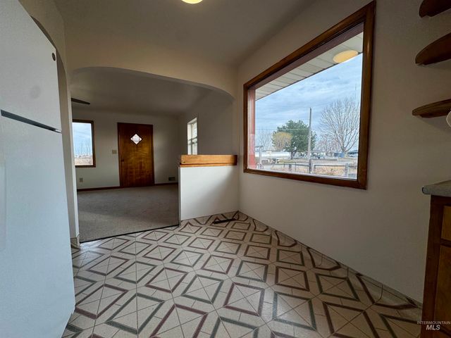 3989 N 2250 E, Filer, ID 83328