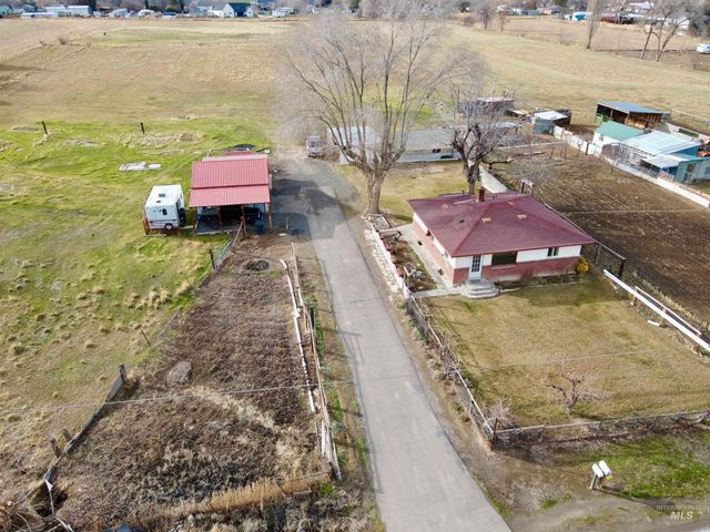 3989 N 2250 E, Filer, ID 83328