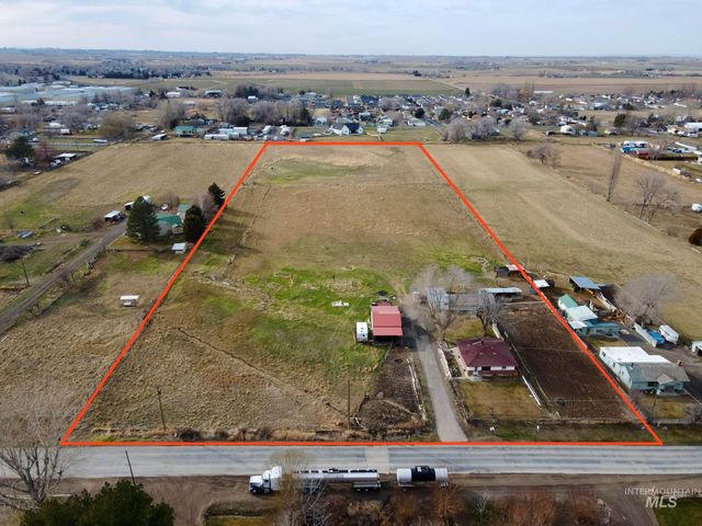 3989 N 2250 E, Filer, ID 83328