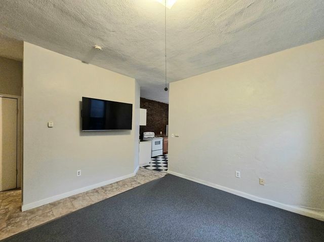 88 Broadway 7, Chelsea, MA 02150