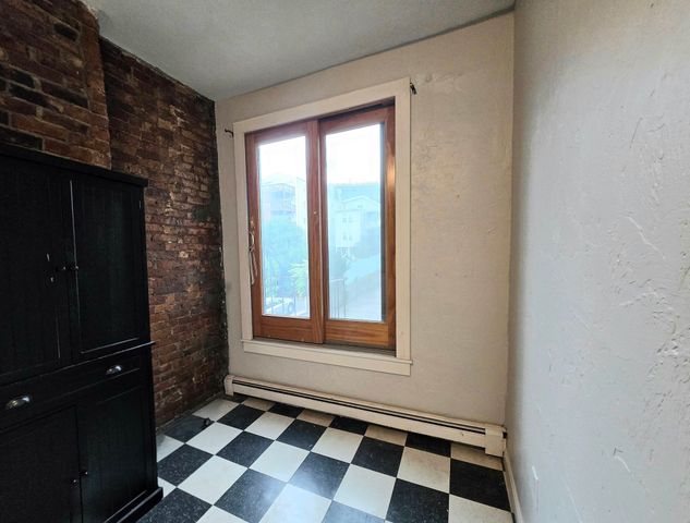 88 Broadway 7, Chelsea, MA 02150