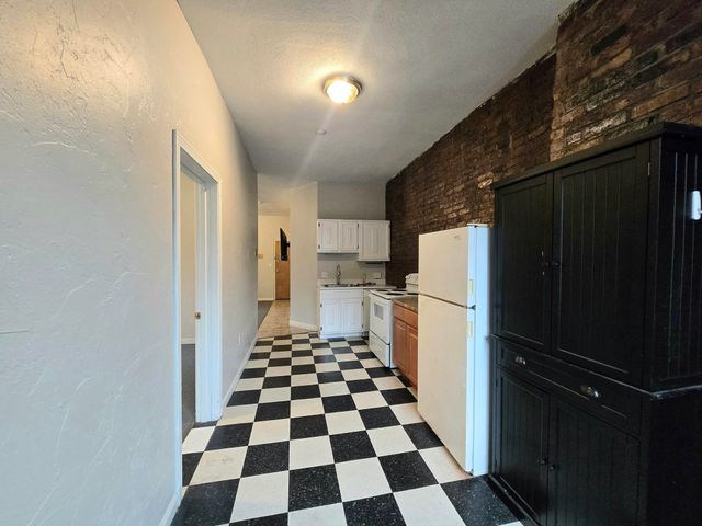 88 Broadway 7, Chelsea, MA 02150