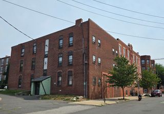 88 Broadway 7, Chelsea, MA 02150
