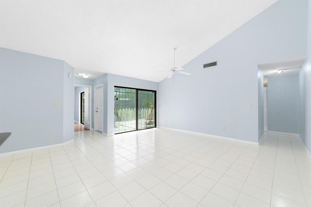 1139 Summit Trail Circle A, West Palm Beach, FL 33415