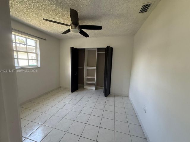 18054 SW 92nd Ct, Palmetto Bay, FL 33157