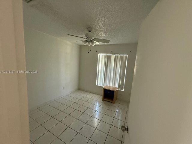 18054 SW 92nd Ct, Palmetto Bay, FL 33157