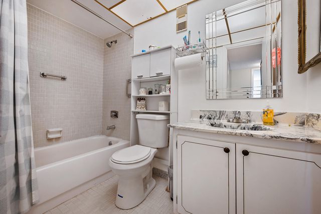 500 Executive Center Drive 3k, West Palm Beach, FL 33401