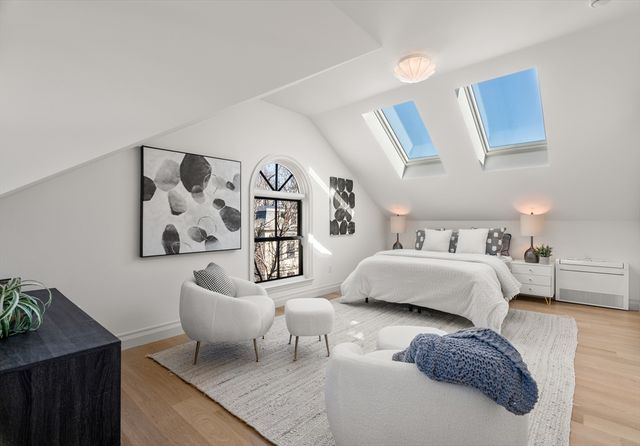 18 Clinton Street Front, Cambridge, MA 02139