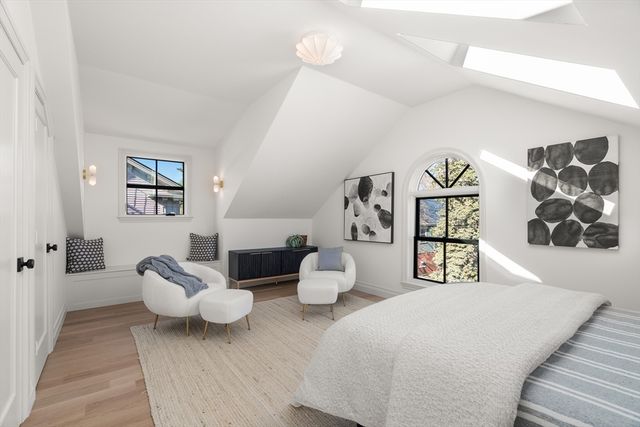 18 Clinton Street Front, Cambridge, MA 02139